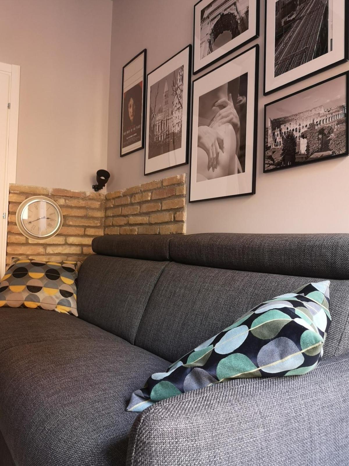 The Train Retreat Apartment