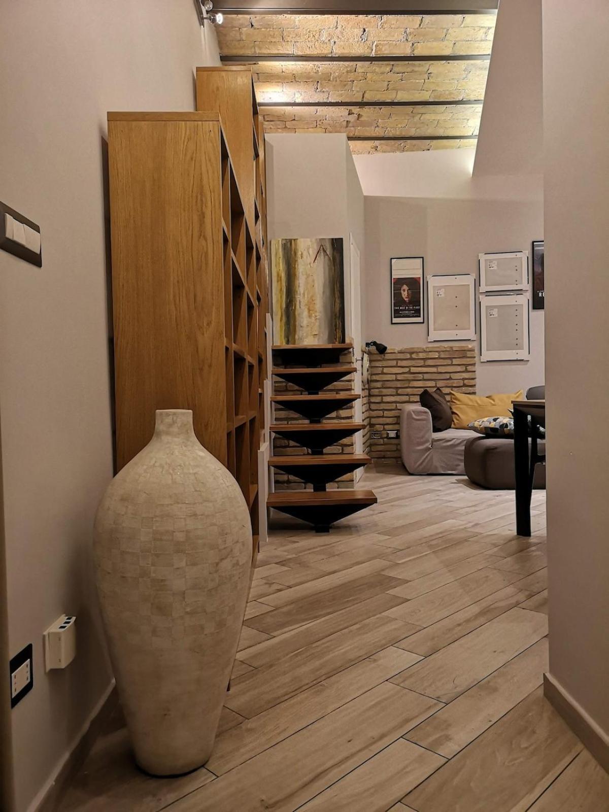 The Train Retreat Apartment